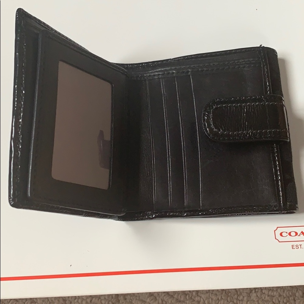 Coach wristlet - Picture 4 of 4